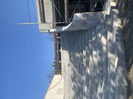 Die Restaurierung und Sanierung der historischen Gebäude des Strandbades Müggelsee werden 2026 abgeschlossen.